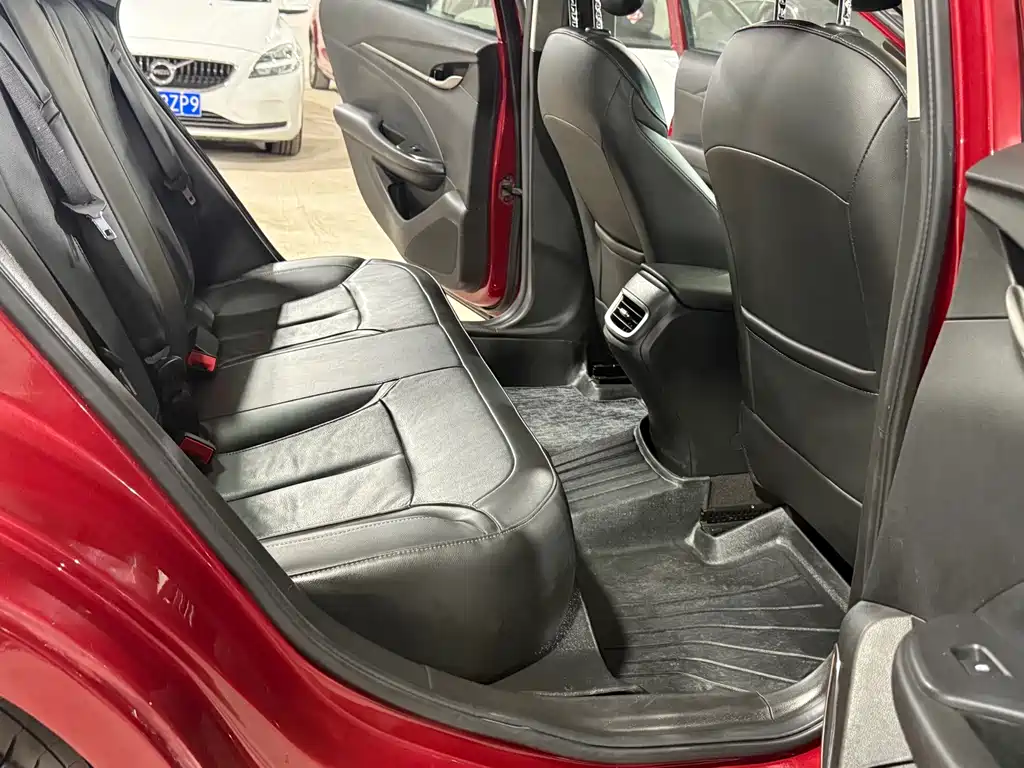 Buick Excelle — миниатюра 8