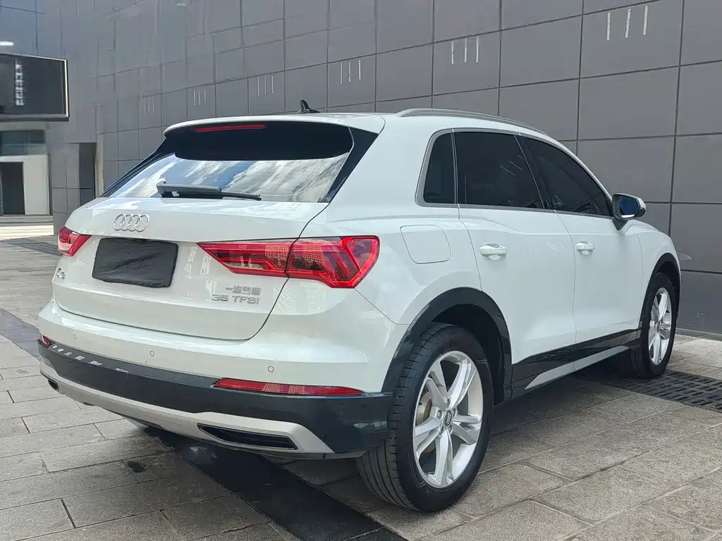 Audi Q3 — миниатюра 6