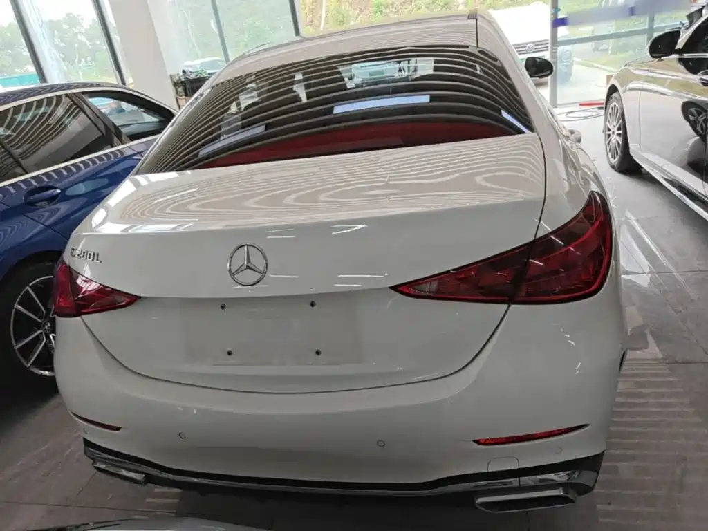 Mercedes-Benz C-Class — миниатюра 6