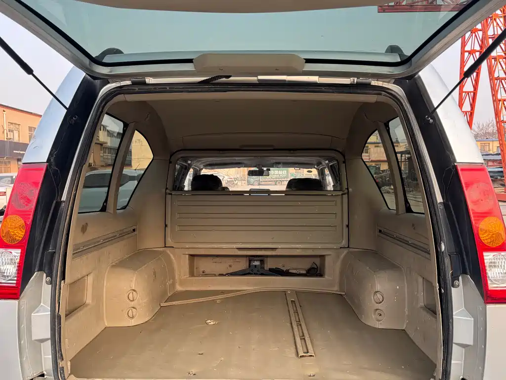 DONGFENG RUIQI MULTI FUNCTION VEHICLE