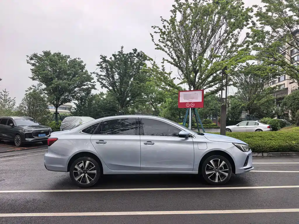 Roewe Feifan ER6 — миниатюра 4