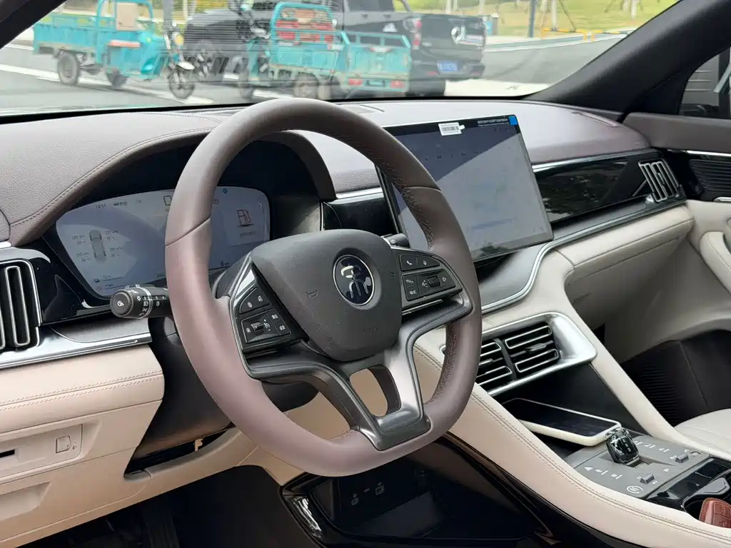 BYD Song Plus PLUS 2025 DM-i 112KM Luxury