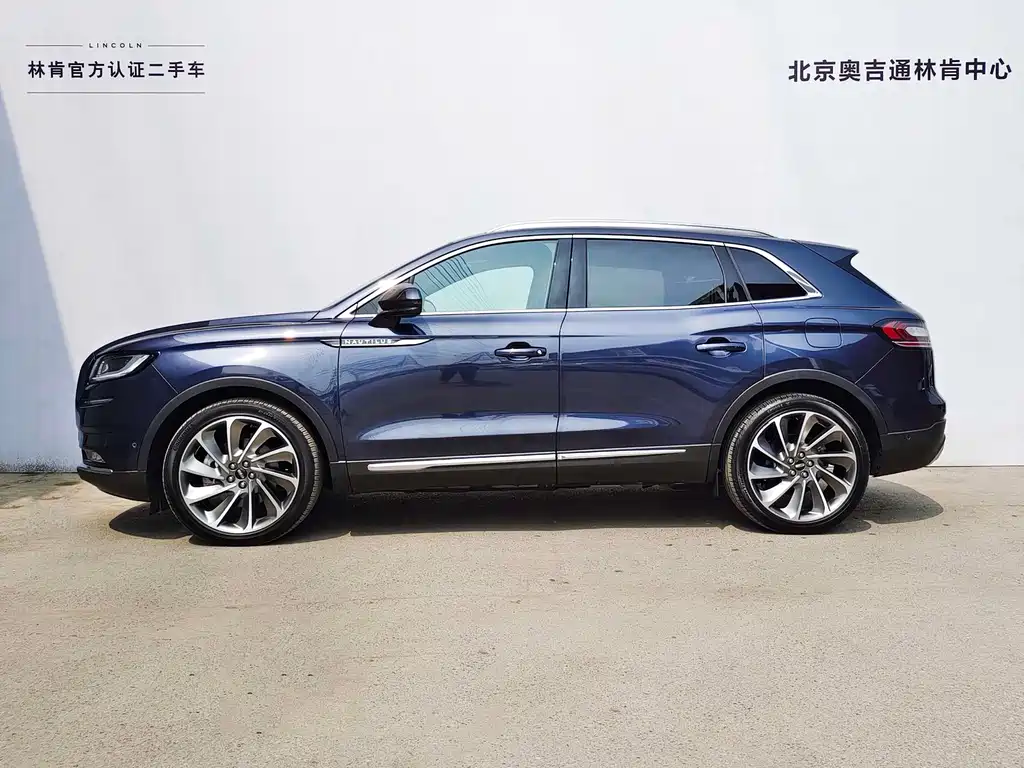 Lincoln Nautilus 2021 2.7T