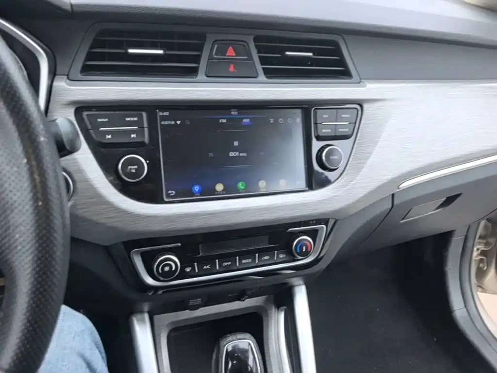 Geely Vision X3 — миниатюра 13