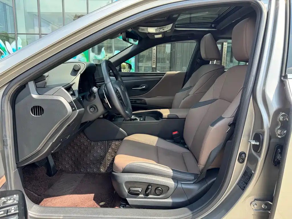 Lexus ES — миниатюра 7