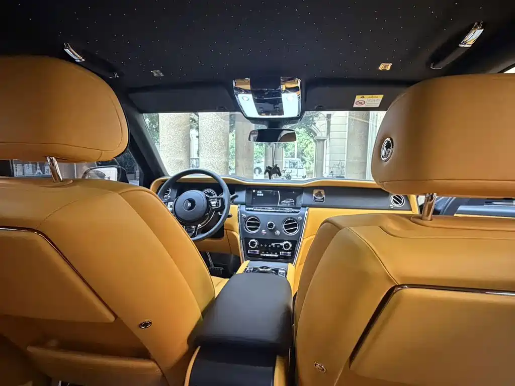Rolls-Royce Cullinan — миниатюра 7