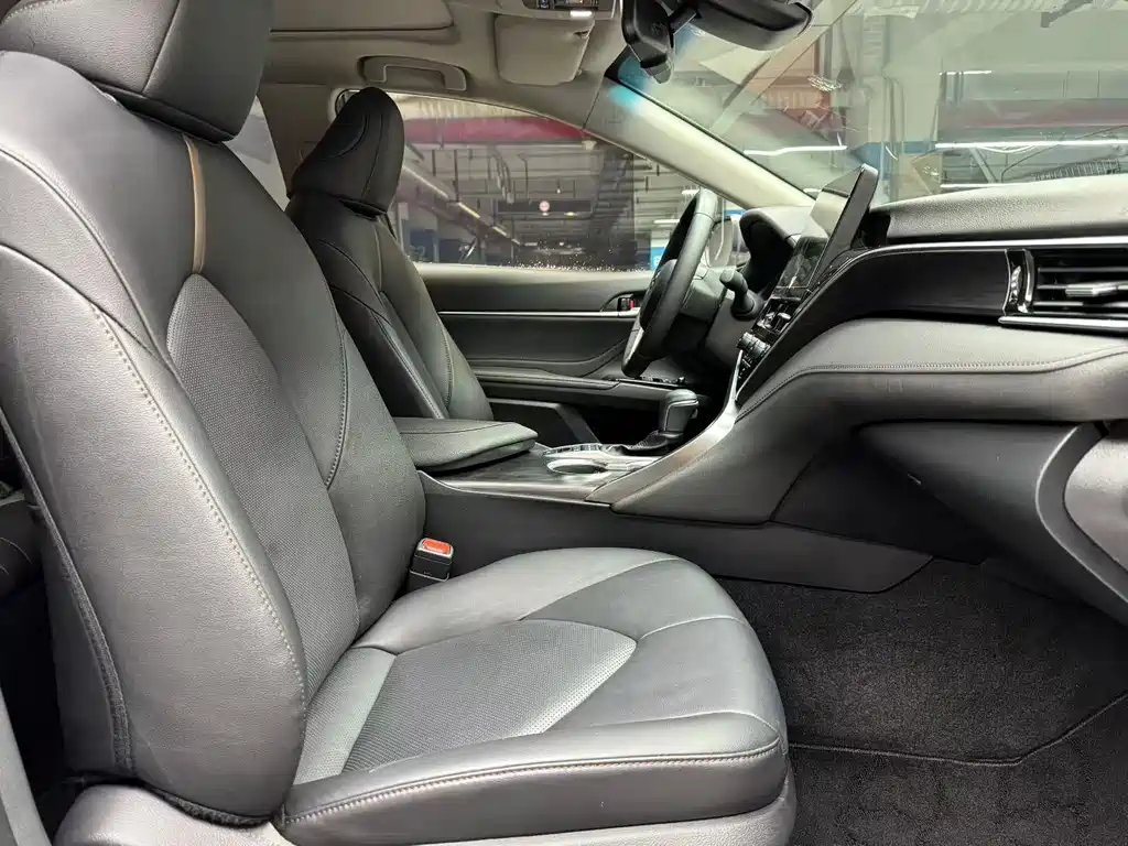 Toyota Camry 2021 2.5HG Luxury