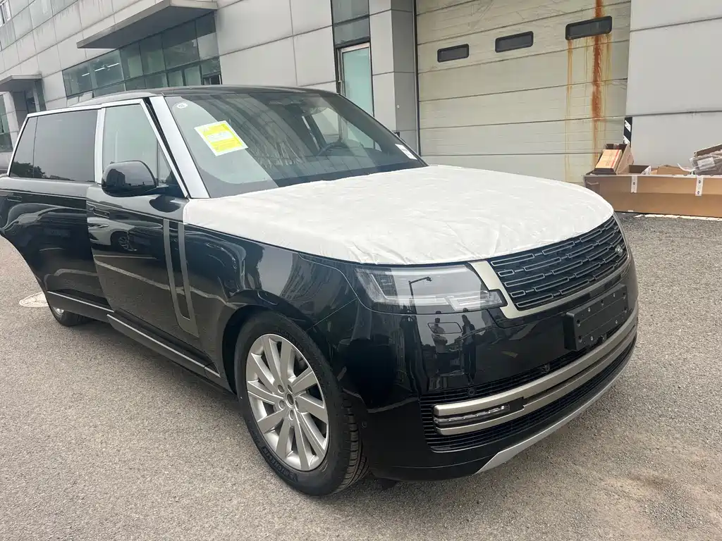 Land Rover Range Rover 2026 3.0 L6 400PS SE