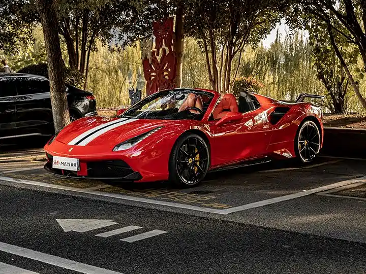 Ferrari 488 — миниатюра 6