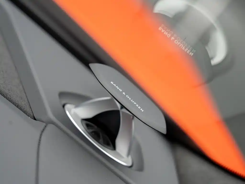 Lamborghini Urus SE — миниатюра 24
