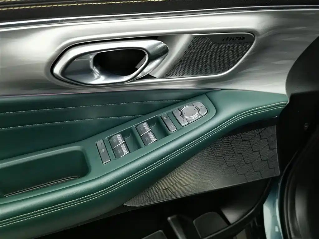 GAC GS8 2022 2.0TGDI Luxury （ мест）