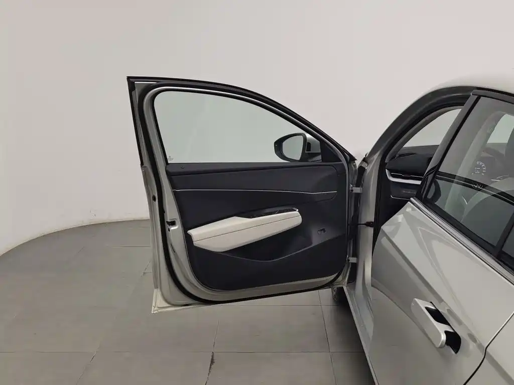 Volkswagen Sagitar — миниатюра 8
