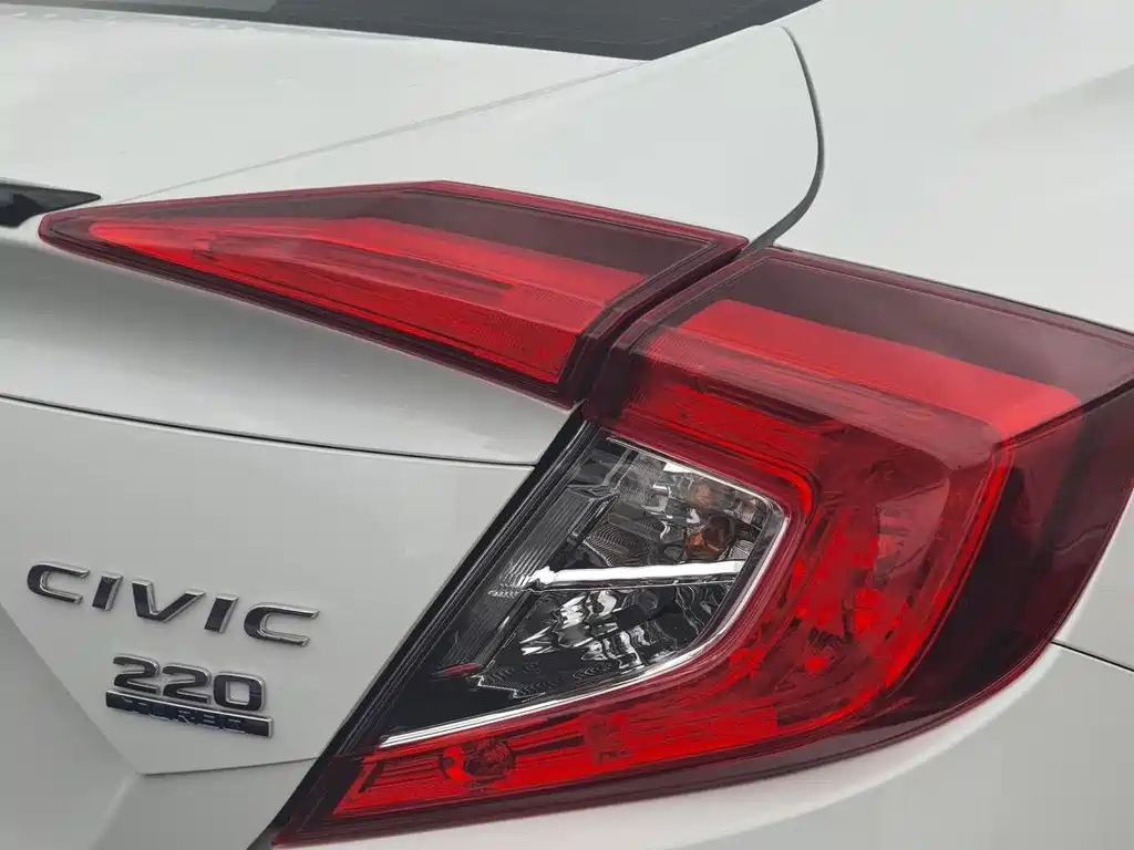Honda Civic — миниатюра 11