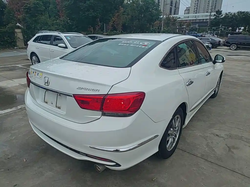 Honda Spirior — миниатюра 5