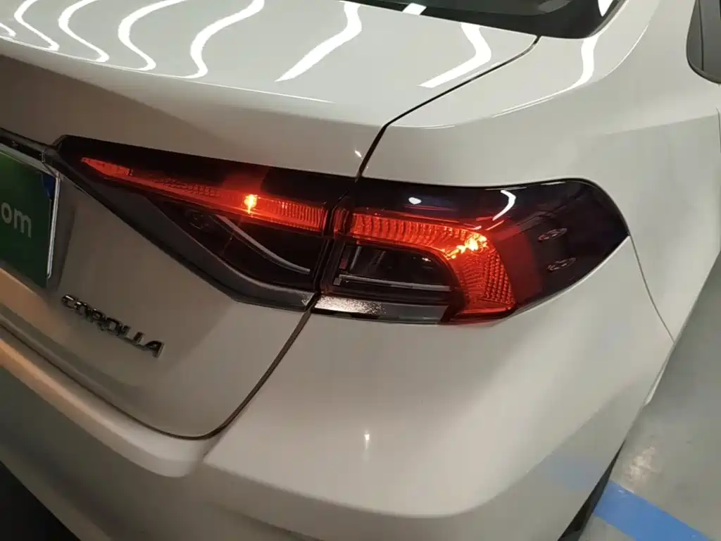 Toyota Corolla — миниатюра 8