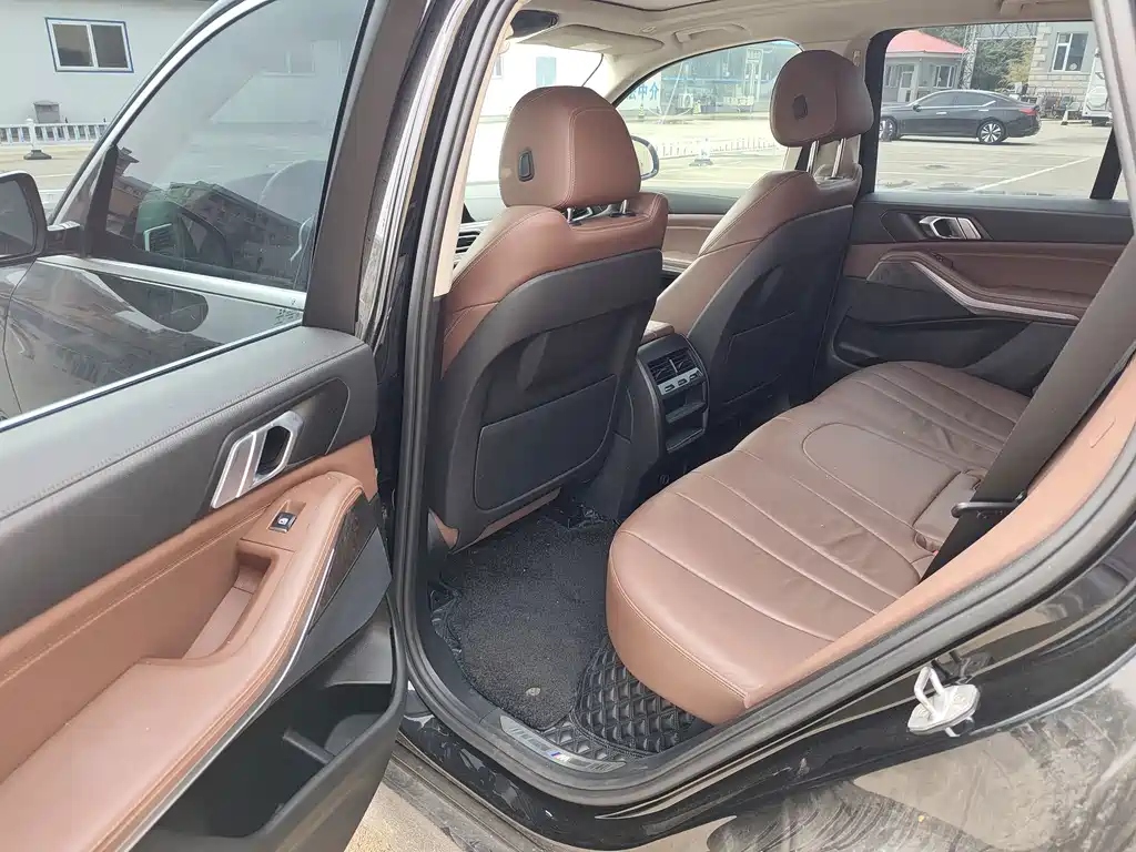 BMW X5 (Import) — миниатюра 9