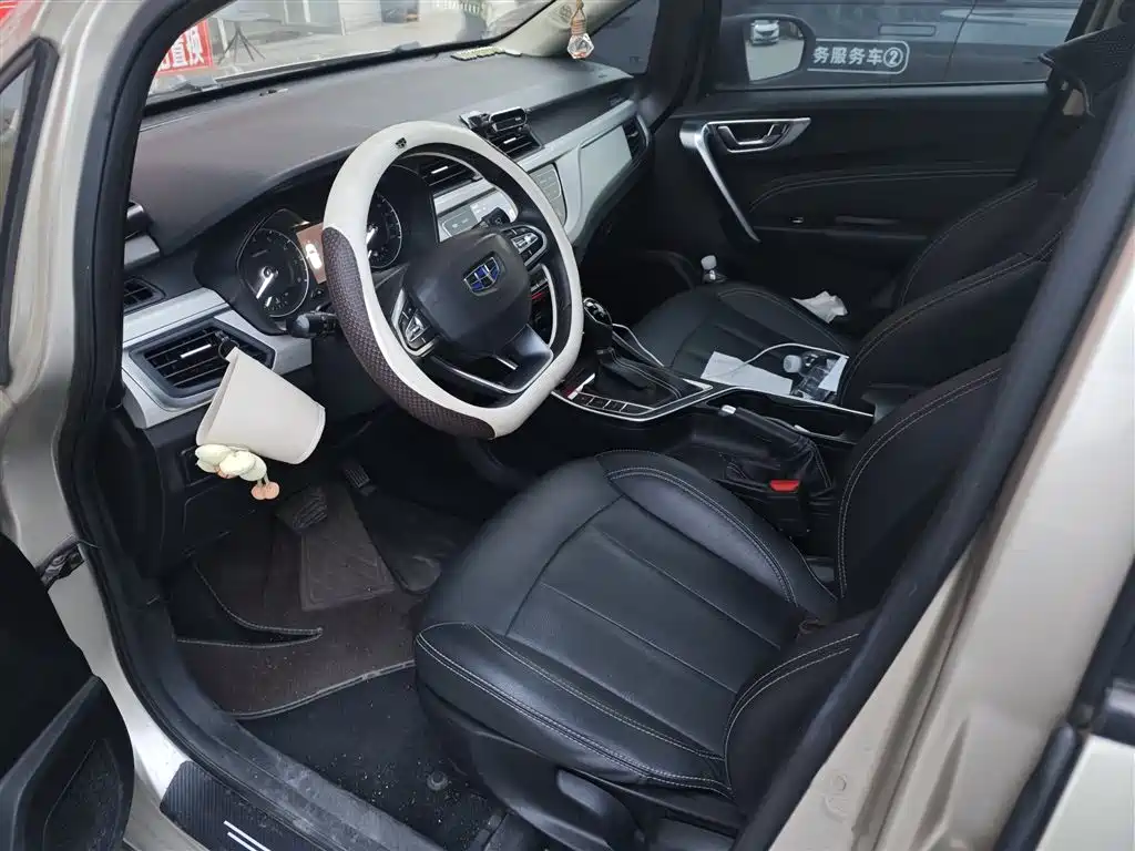 Geely Vision X3 — миниатюра 7