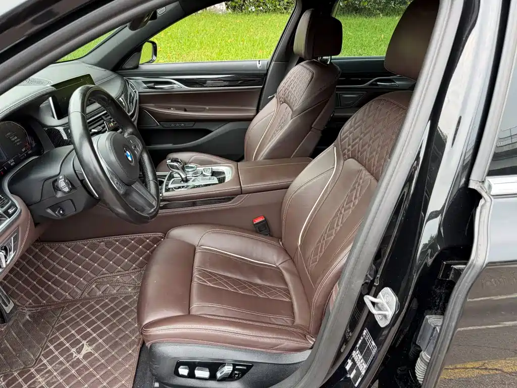 BMW 7 Series 7 2021 730Li M Sport