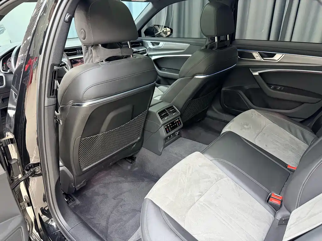 Audi A6L — миниатюра 12