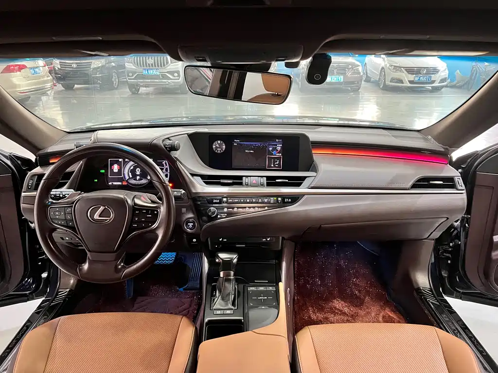 Lexus ES — миниатюра 5