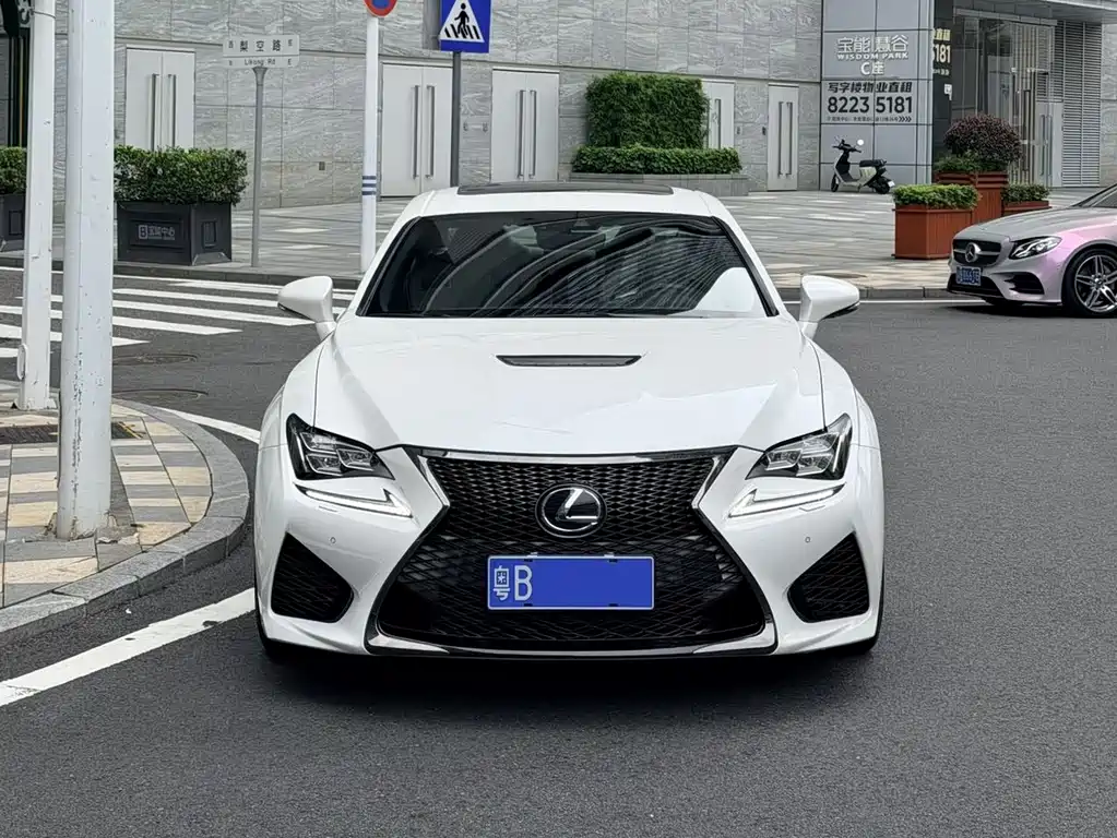 Lexus RC F — миниатюра 2
