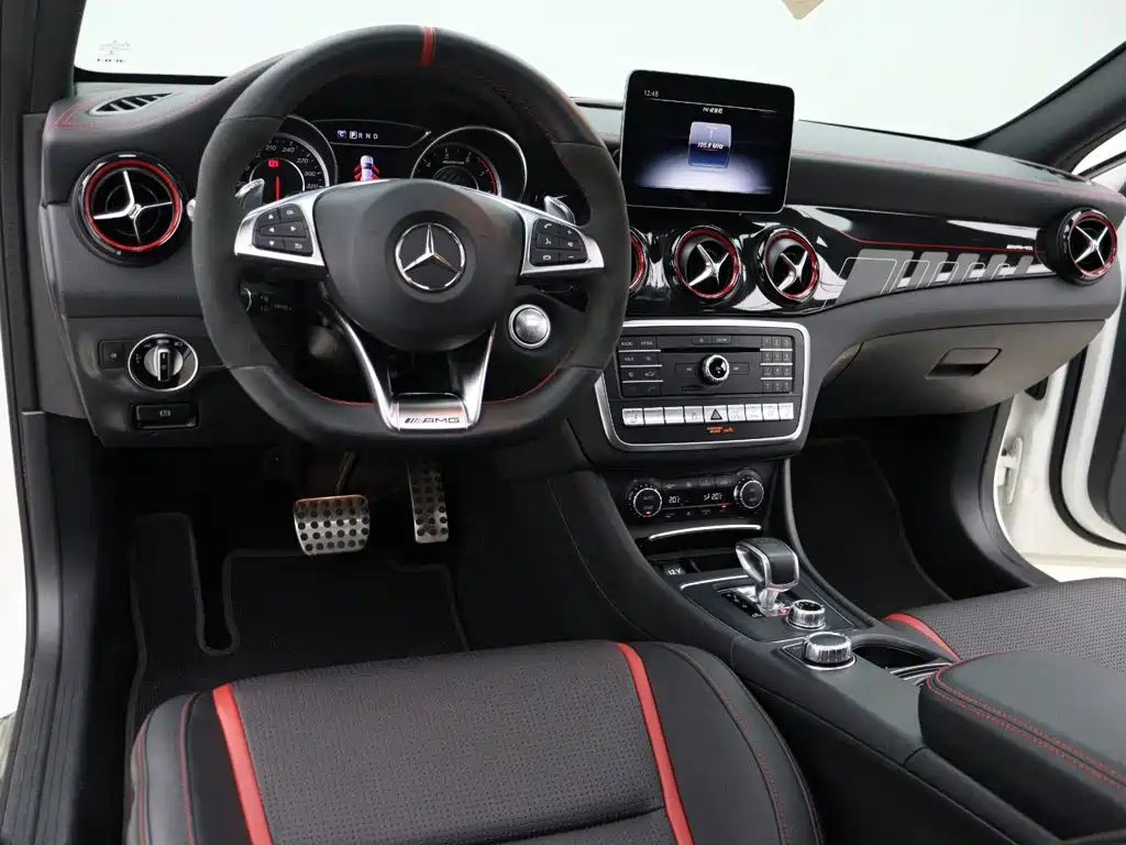 Mercedes-Benz GLA AMG — миниатюра 9