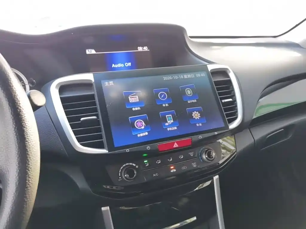 Honda Accord — миниатюра 13