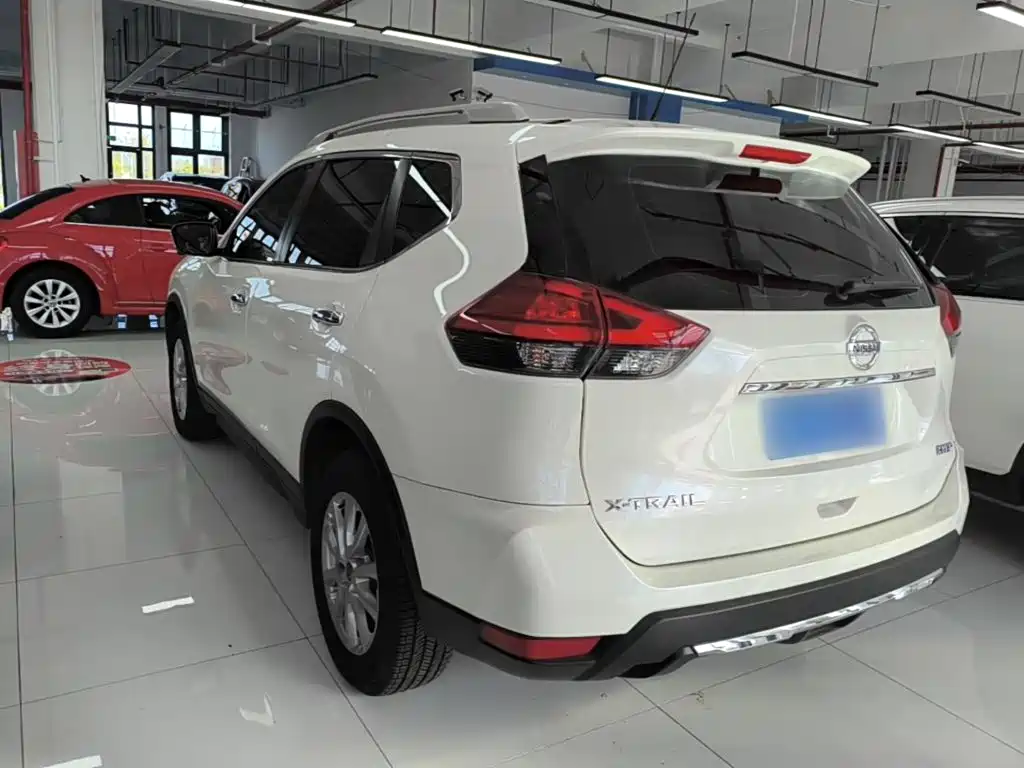 Nissan X-Trail — миниатюра 5