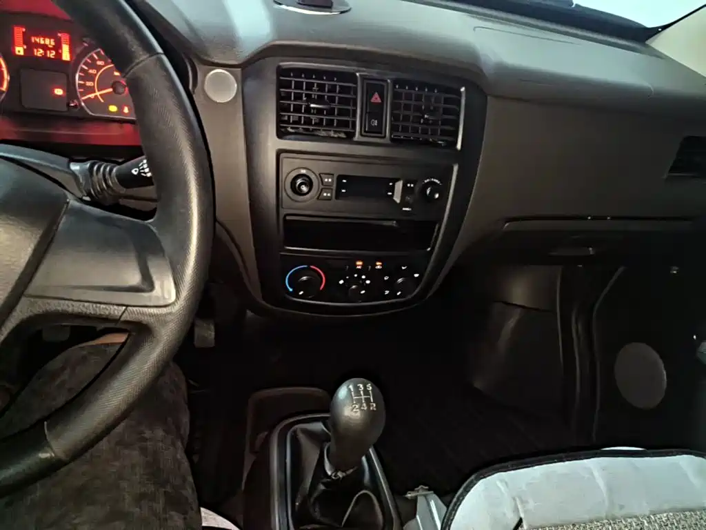 Wuling Rongguang S — миниатюра 13