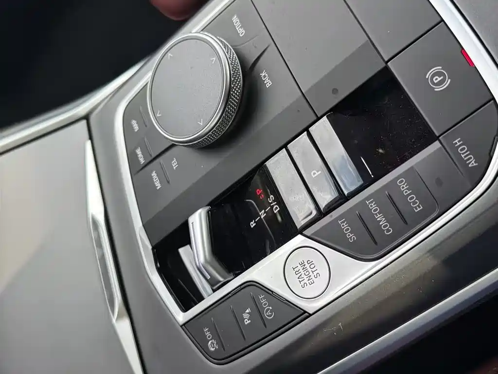 BMW 3 Series — миниатюра 7