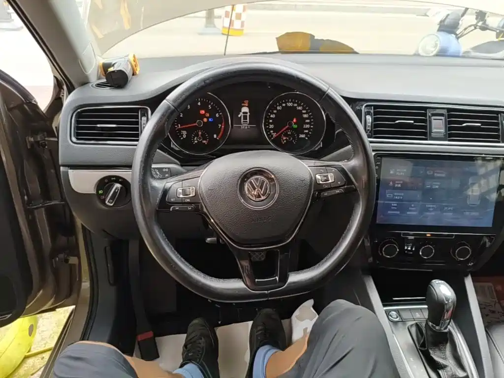 Volkswagen Sagitar — миниатюра 11