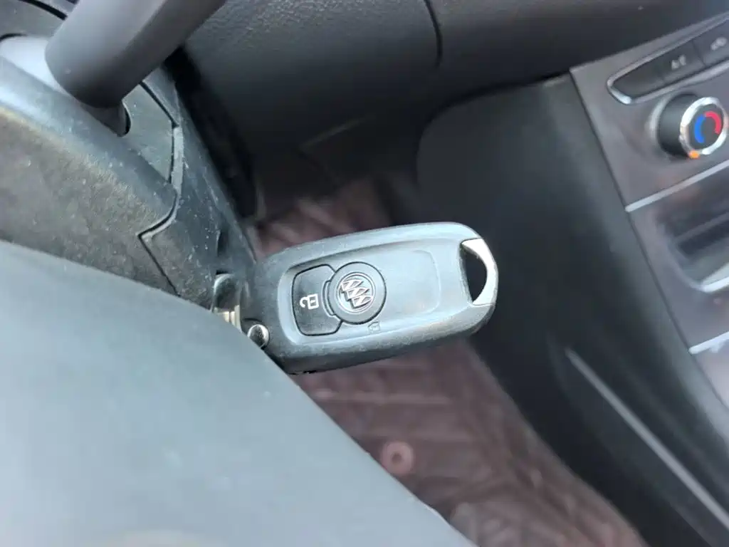 Buick Verano — миниатюра 9