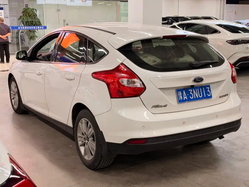 Ford Focus — миниатюра 14