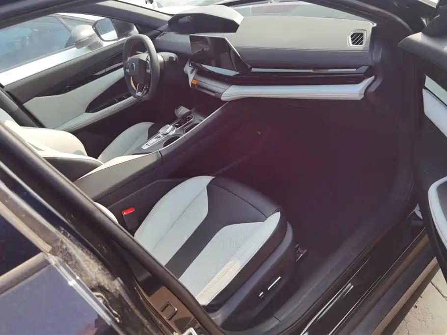 CHANGAN UNI V SMART IDD