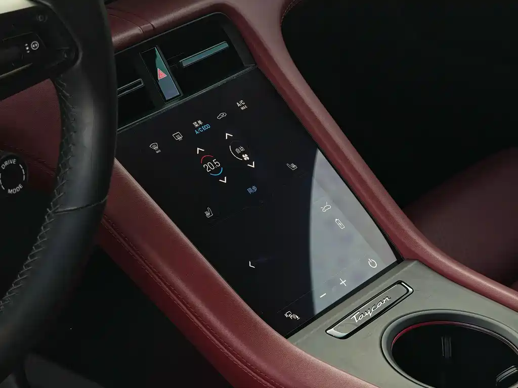 Porsche Taycan — миниатюра 8