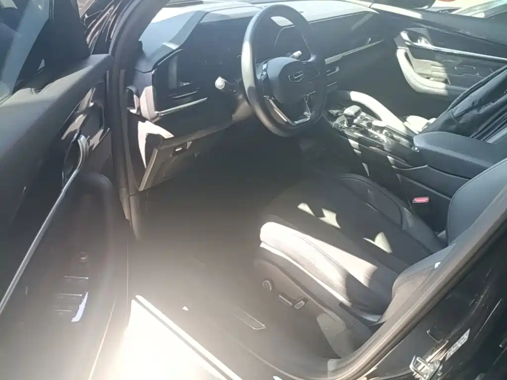 Geely Xingyue L — миниатюра 16