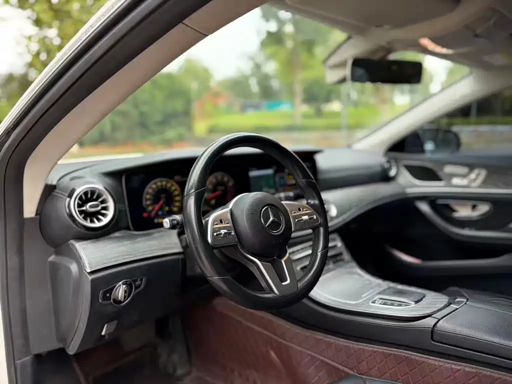 Mercedes-Benz CLS — миниатюра 7