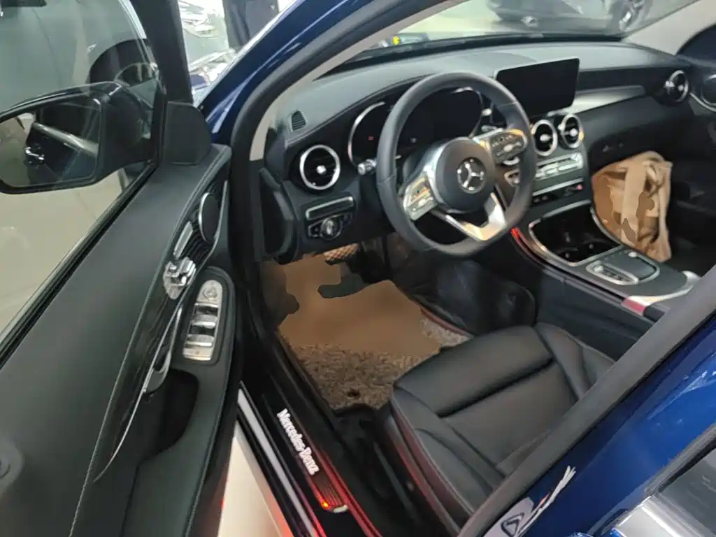 Mercedes-Benz C-Class — миниатюра 16