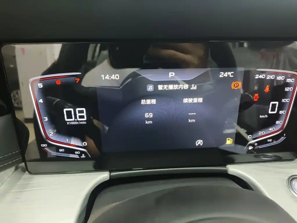 Hongqi Hongqi H5 — миниатюра 12