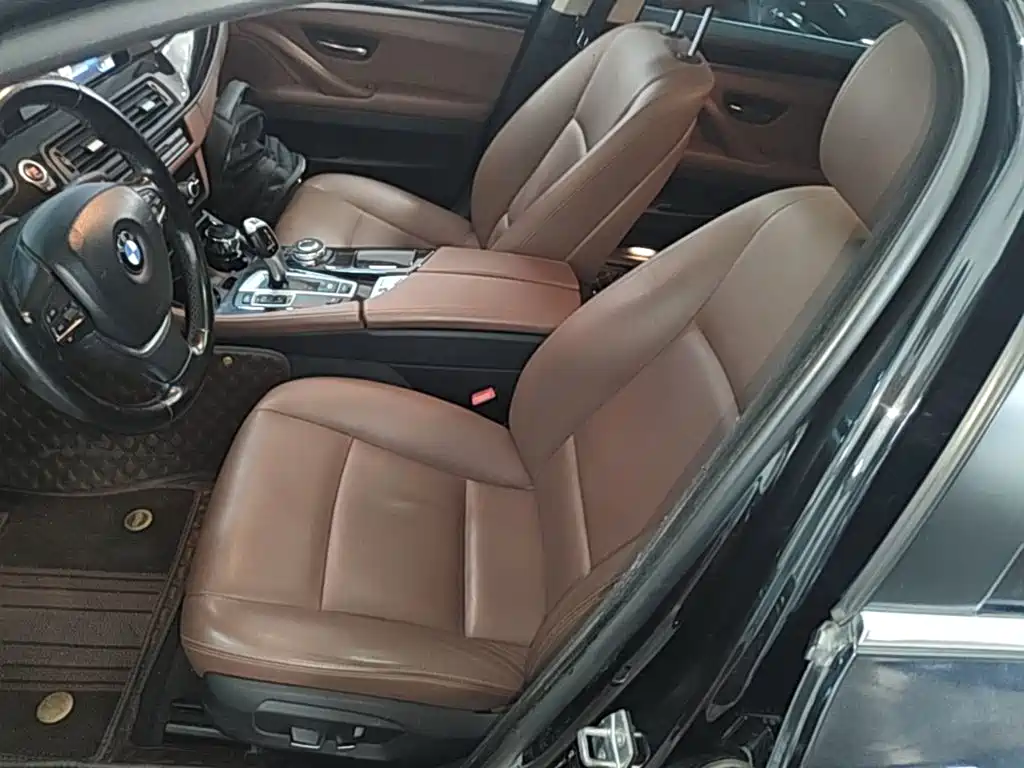 BMW 5 Series — миниатюра 15