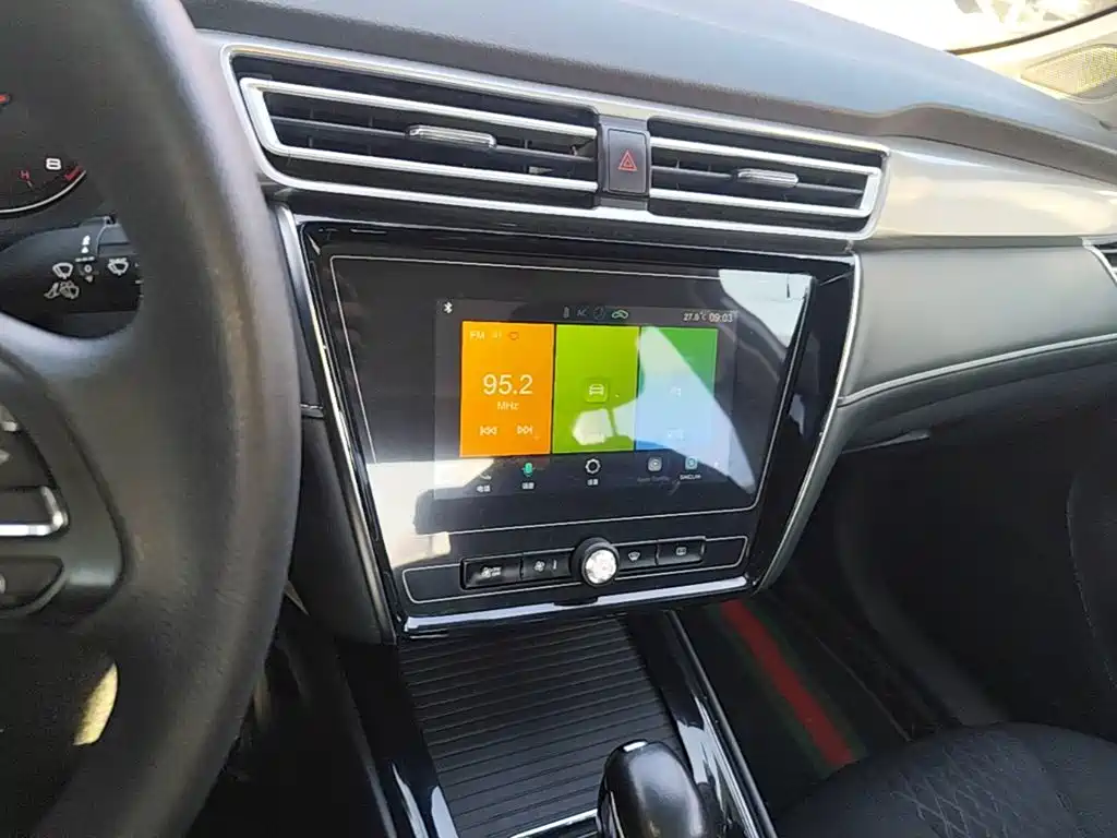 Roewe i5 — миниатюра 13