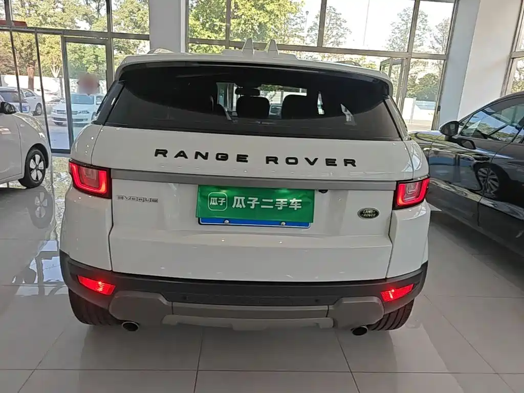 Land Rover Evoque — миниатюра 6