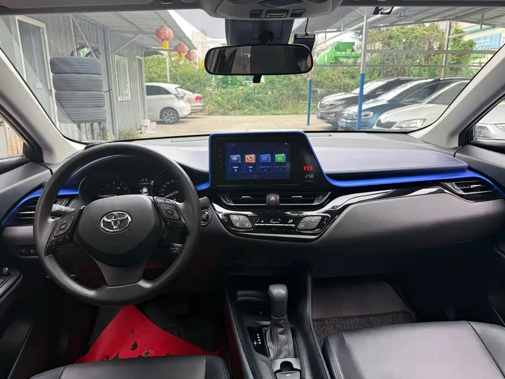 Toyota C-HR — миниатюра 7