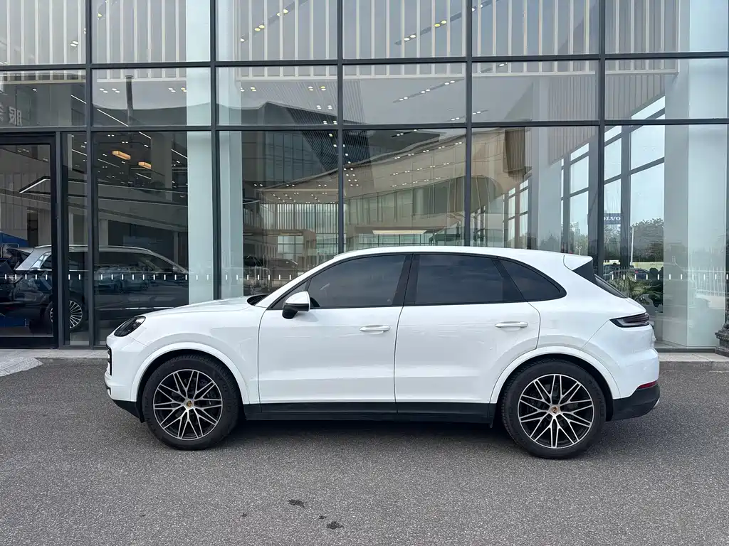 Porsche Cayenne — миниатюра 3