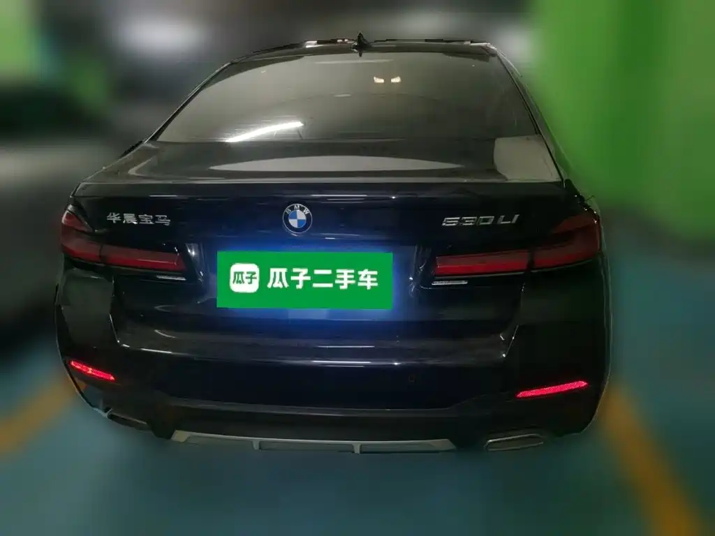 BMW 5 Series — миниатюра 7