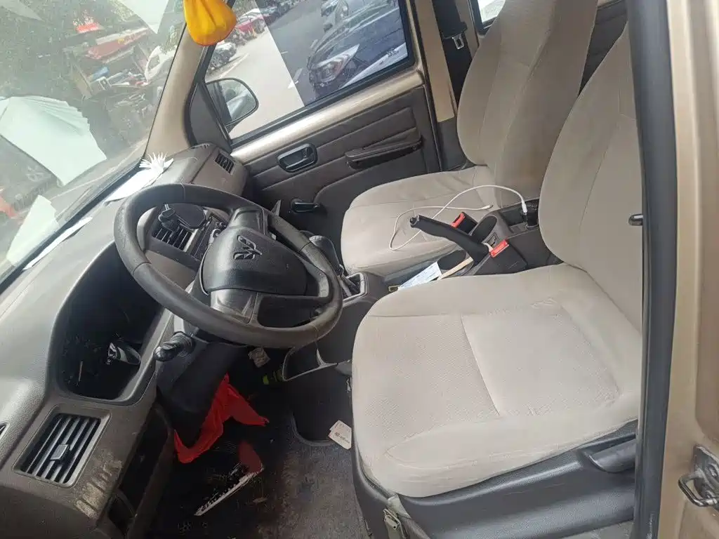 Wuling Rongguang — миниатюра 8
