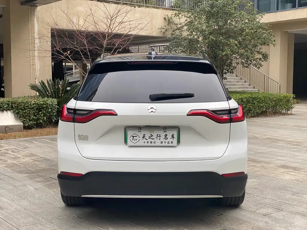 NIO NIO ES8