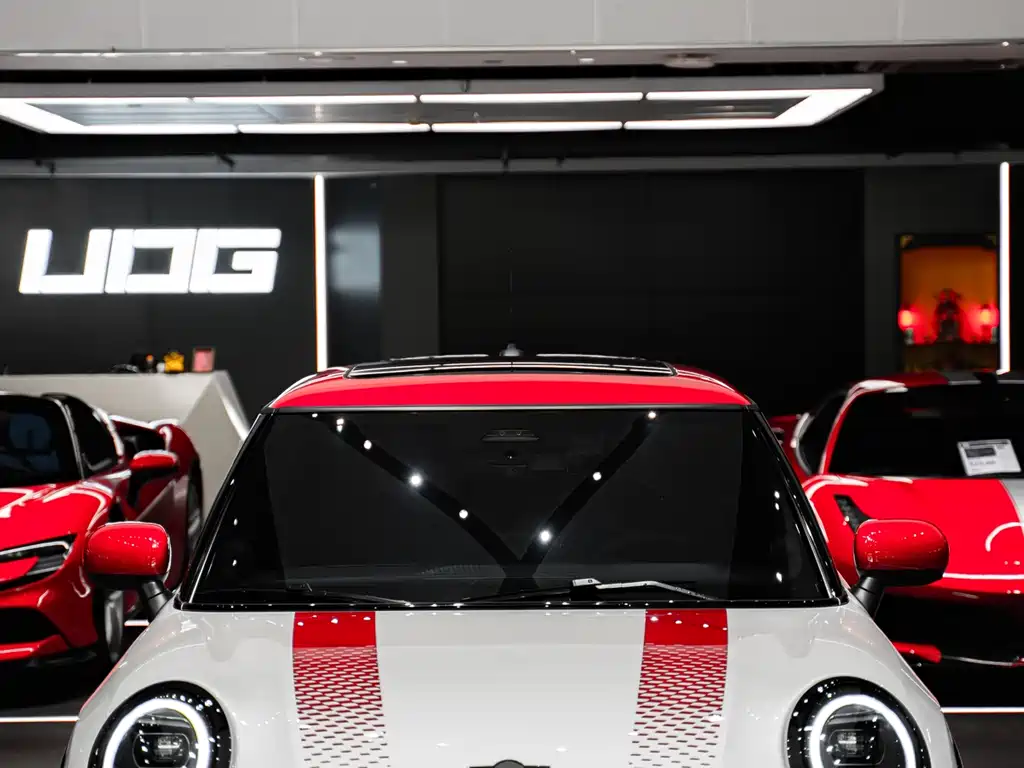 MINI JCW