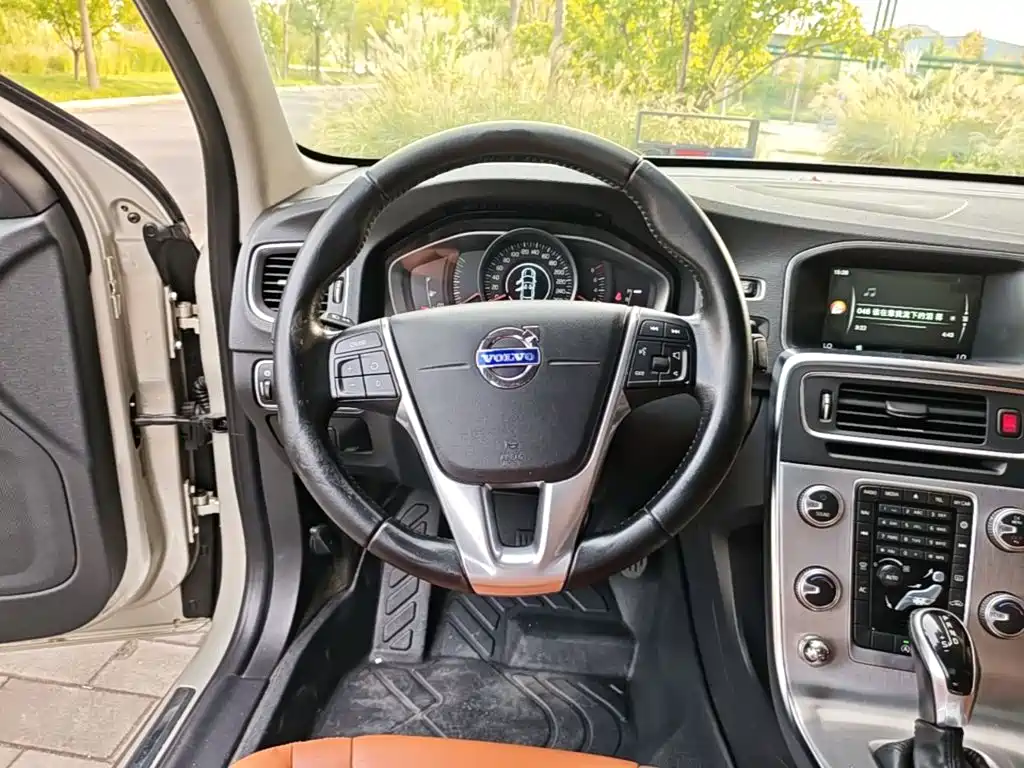 Volvo S60 — миниатюра 11