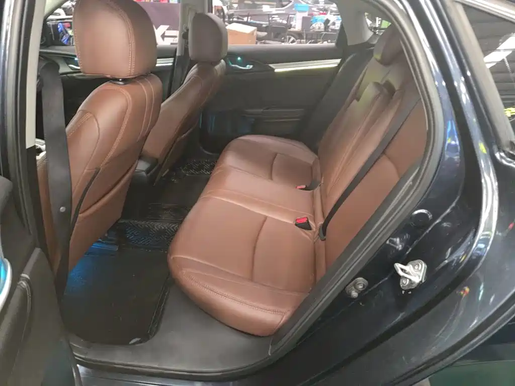 Honda Civic — миниатюра 17